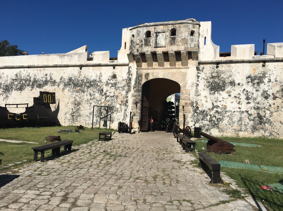 Land Gate (Puerta de Tierra)-坎佩切必去景点