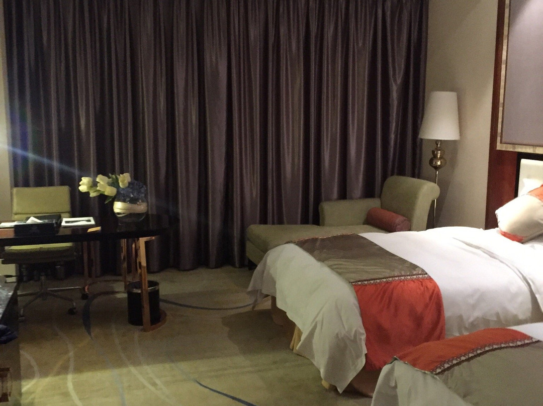 太平湖温泉度假酒店主图