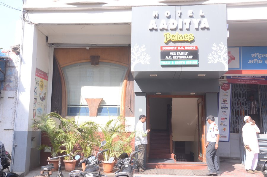 Hotel Aaditya Palace主图
