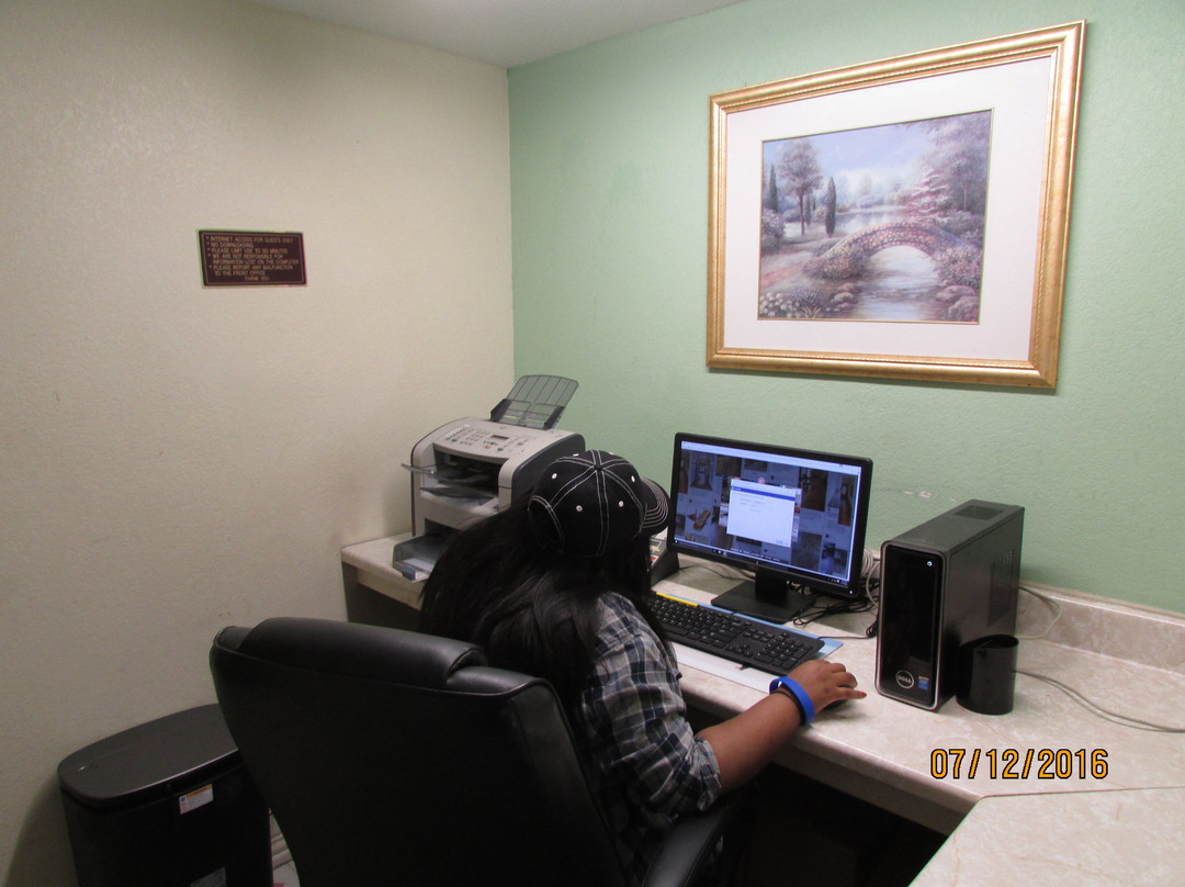 Kingsville酒店住宿-Super 8 by Wyndham Kingsville