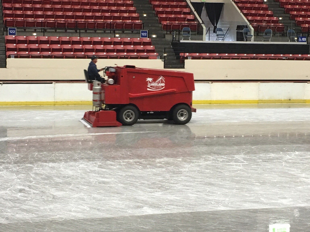 RP Funding Center-莱克兰必去景点