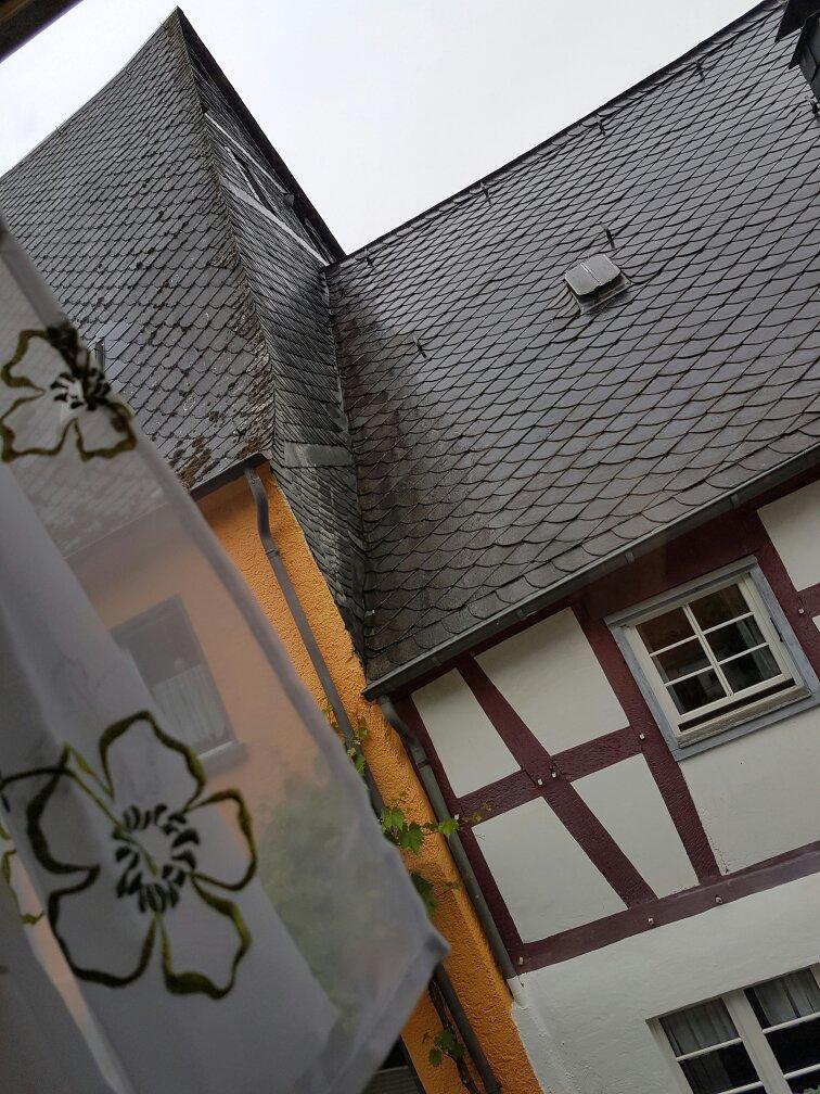 Gastehaus Kuhn's Weinschenke-官方