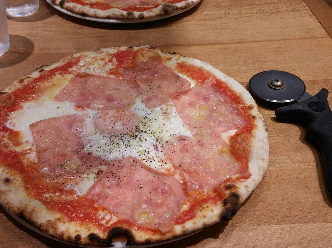 ピッツェリア ドォーロ ローマ ダイバーシティー東京店