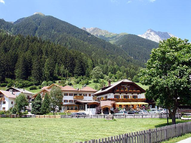 Anterselva di Mezzo餐馆和美食-Santeshotel Restaurant