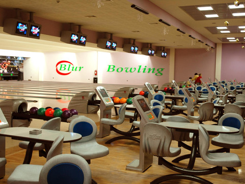 Qendra Argetuese Blur-地拉那必去景点