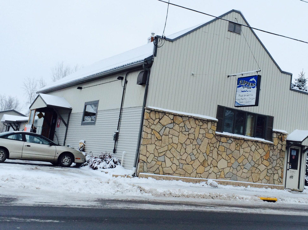 Morrison餐馆和美食-Flippers Cove