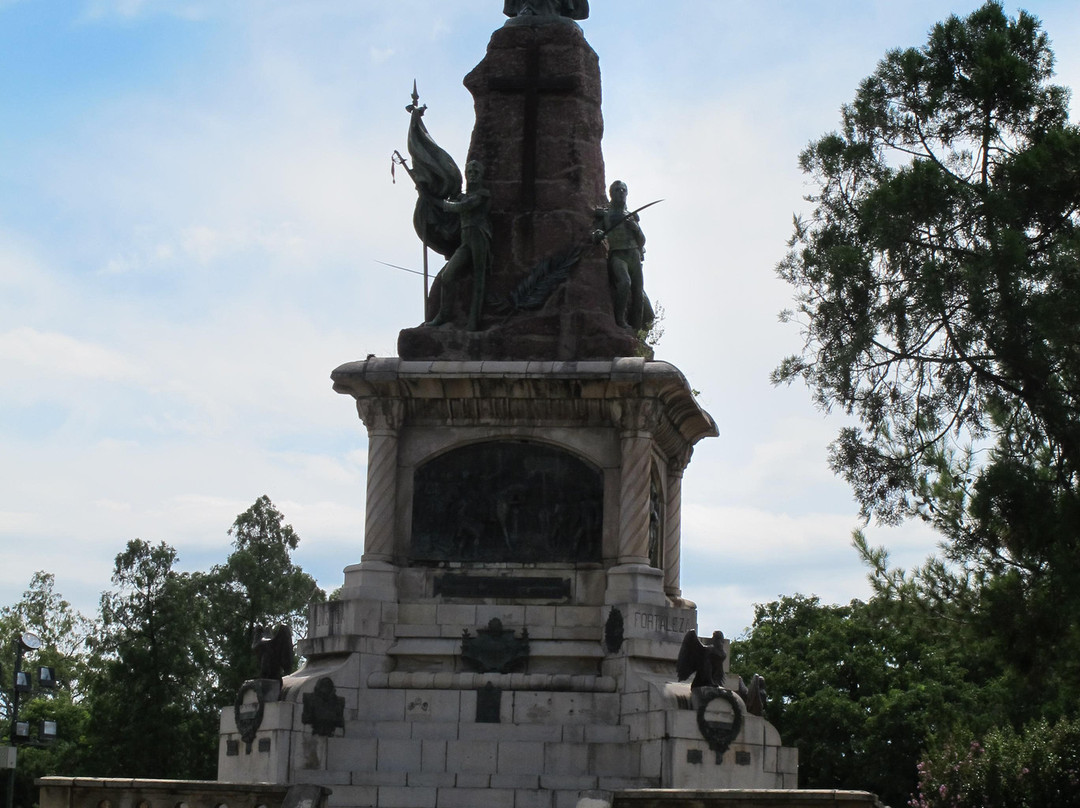 Monumento 20 de Febrero-萨尔塔必去景点