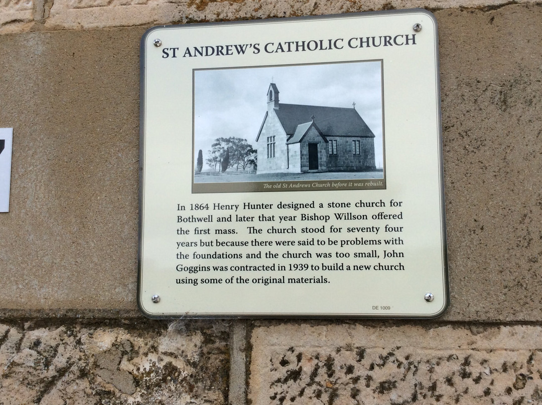 St Andrew's Catholic Church景点图片