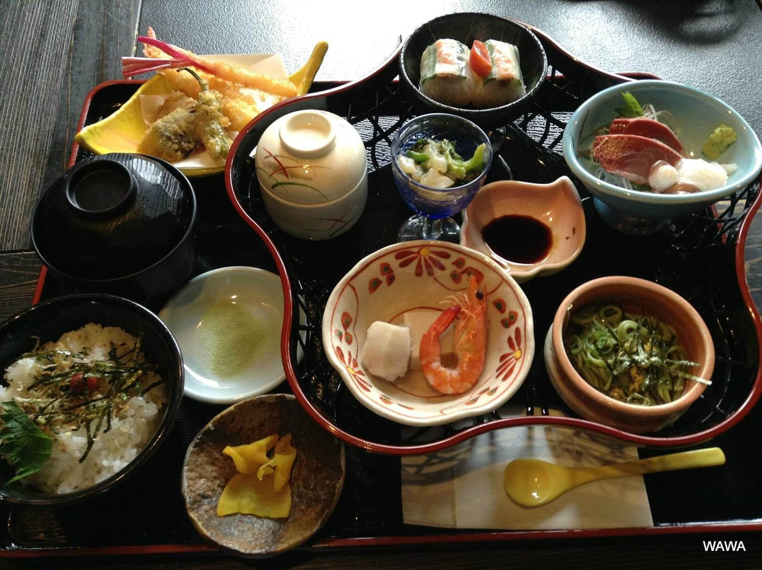 和ダイニング　浜うさぎ　太子店