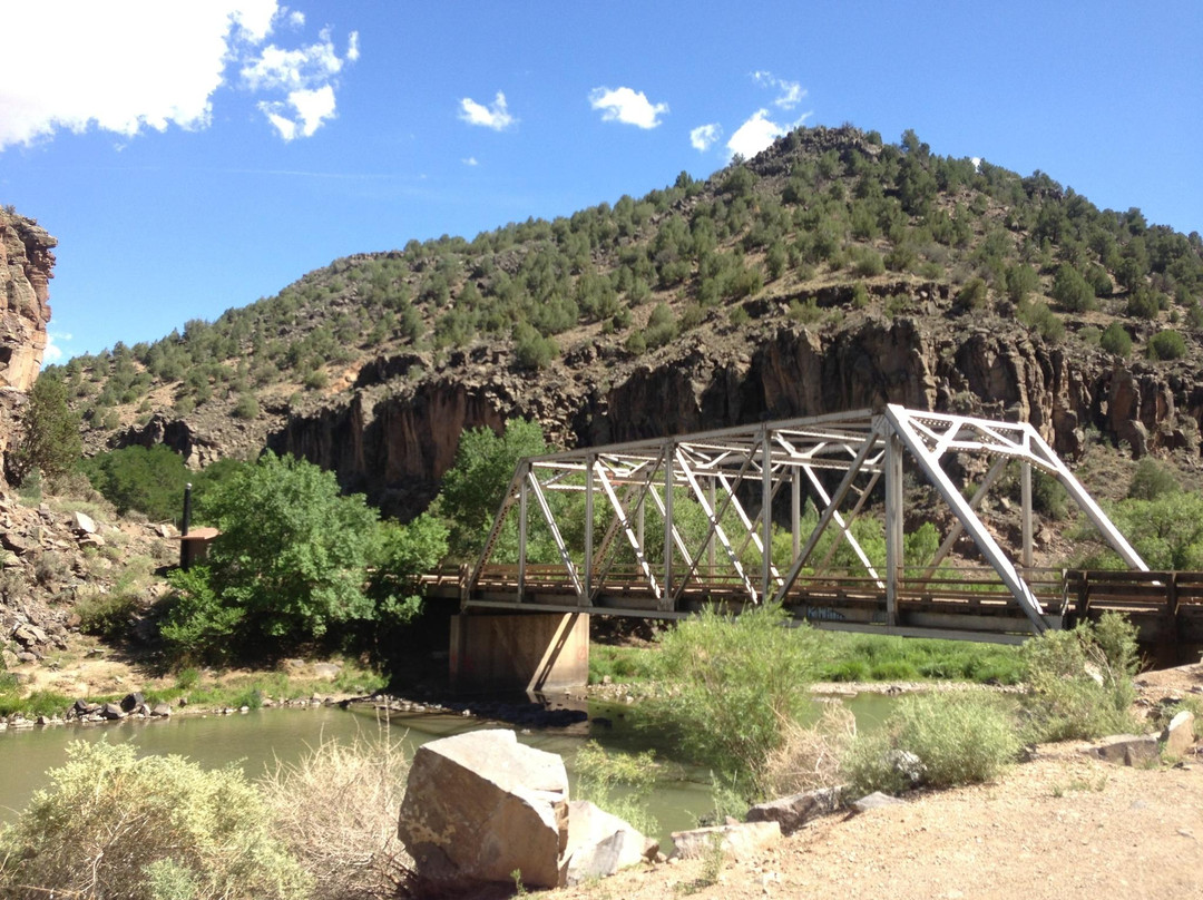 John Dunn Bridge-Arroyo Hondo必去景点