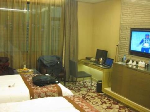 山东舜和国际酒店（济南西站山东国际会展中心店）-客卧