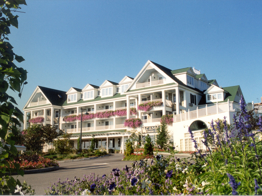 Chase House At Mill Falls主图