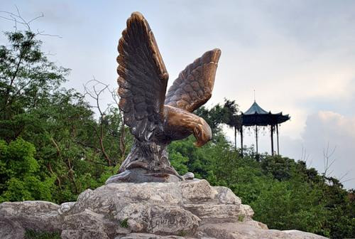 The Eagle Mounument景点图片