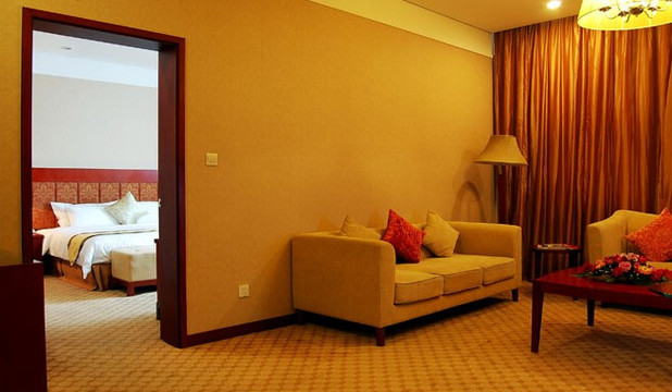 世纪假日酒店主图