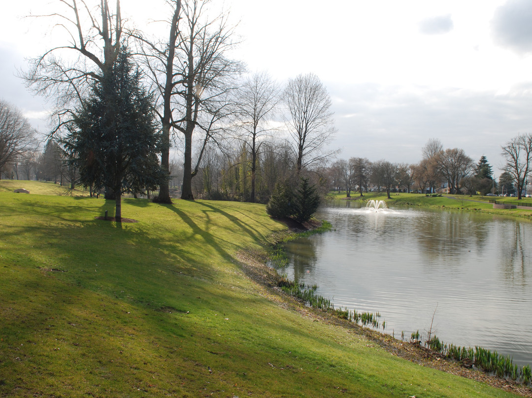 Lake Sacajawea Park景点图片