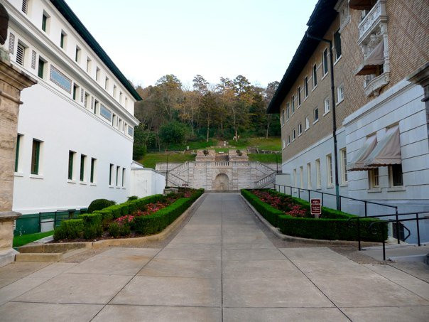 Bathhouse Row-温泉城必去景点