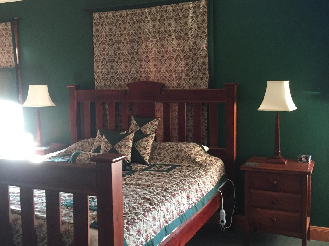 Elizabeth Manor House主图