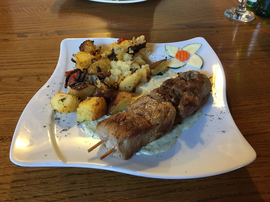 Ozalj餐馆和美食-Restoran & Pizzeria Rustique