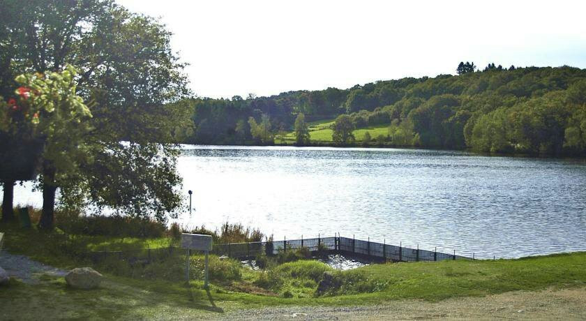 Hotel De Lac
