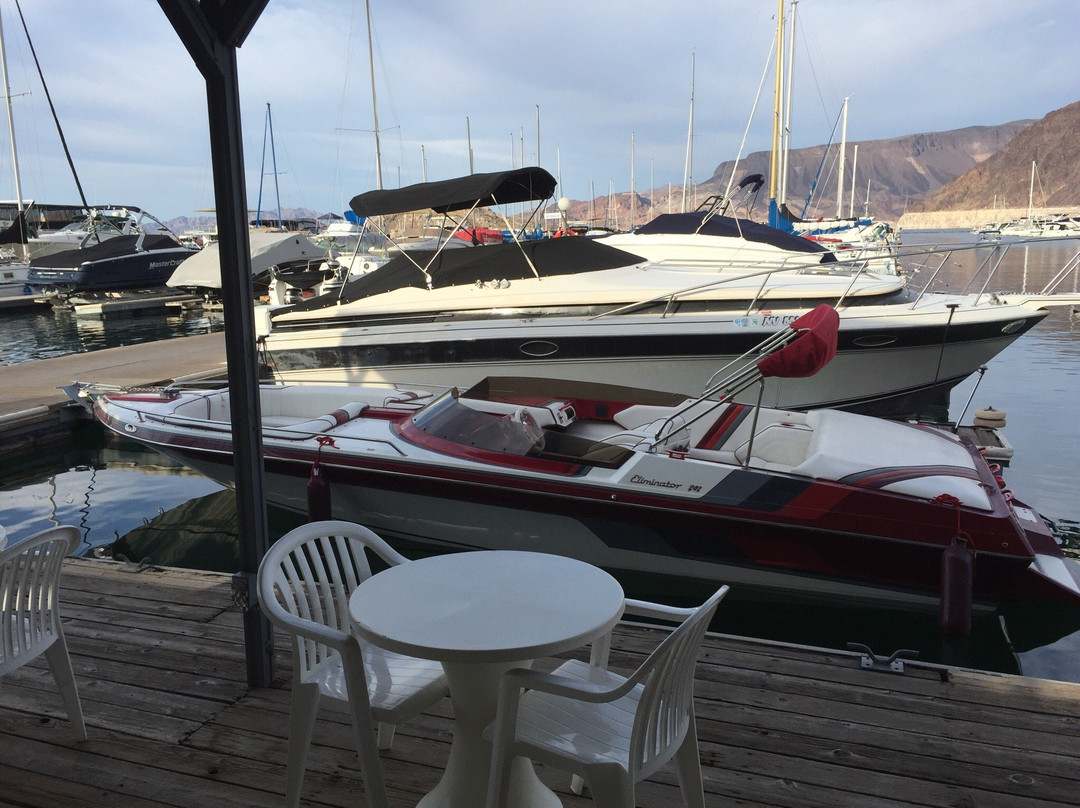 White Hills餐馆和美食-The Boat House