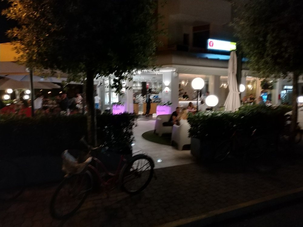 Bar Ausonia Beach