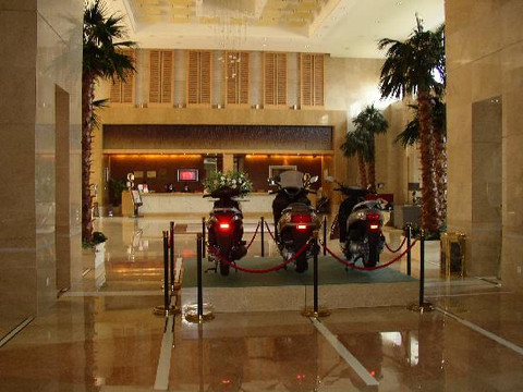 佳宇英皇酒店主图