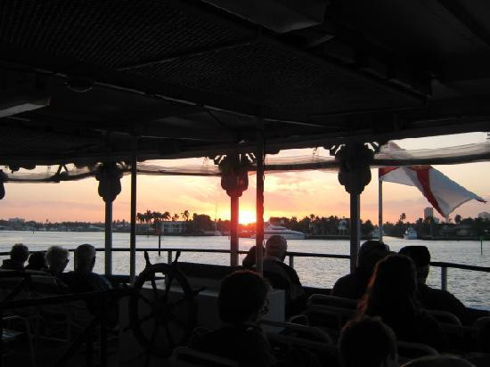 丛林皇后游船-劳德代尔堡必去景点