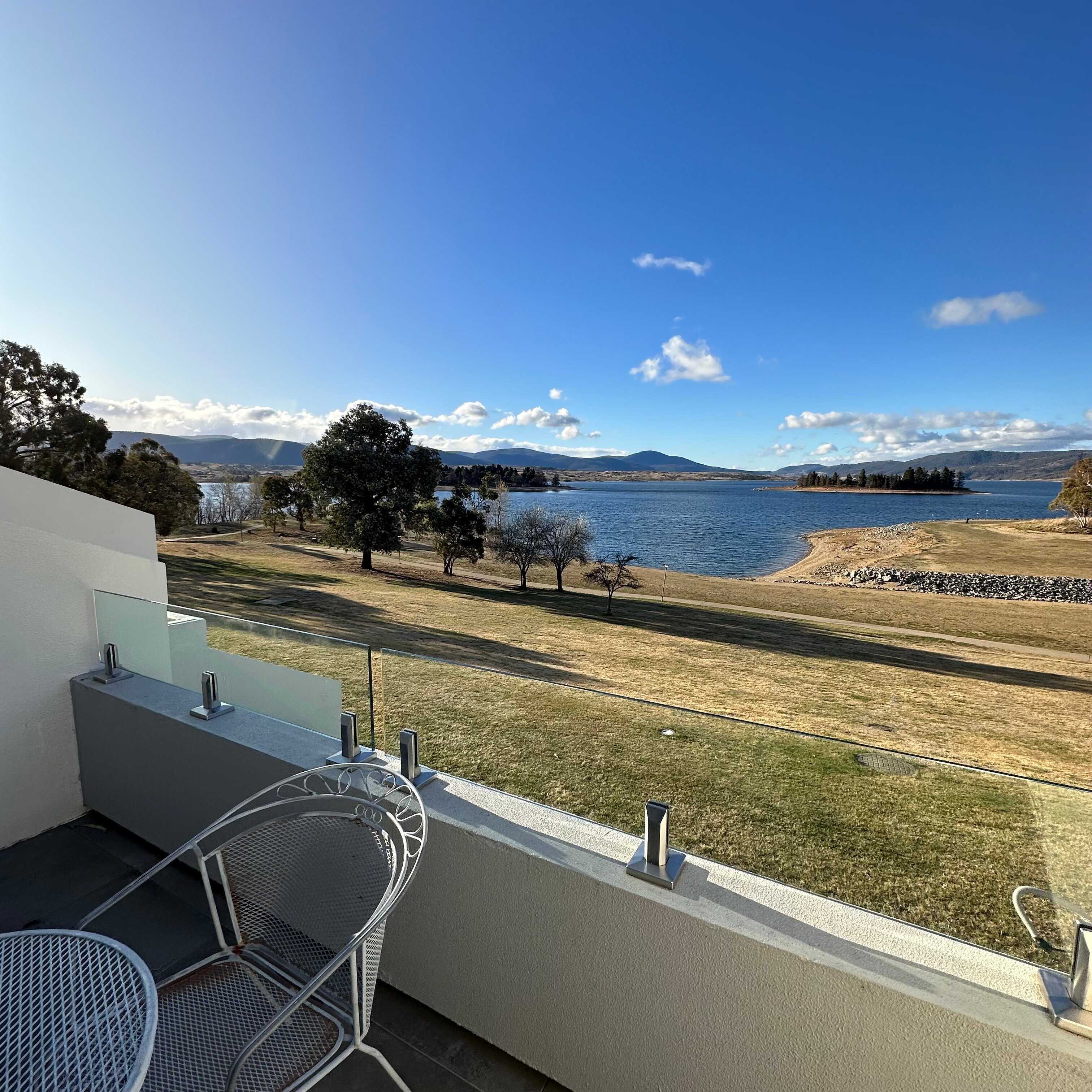 Horizons Lake Jindabyne-官方