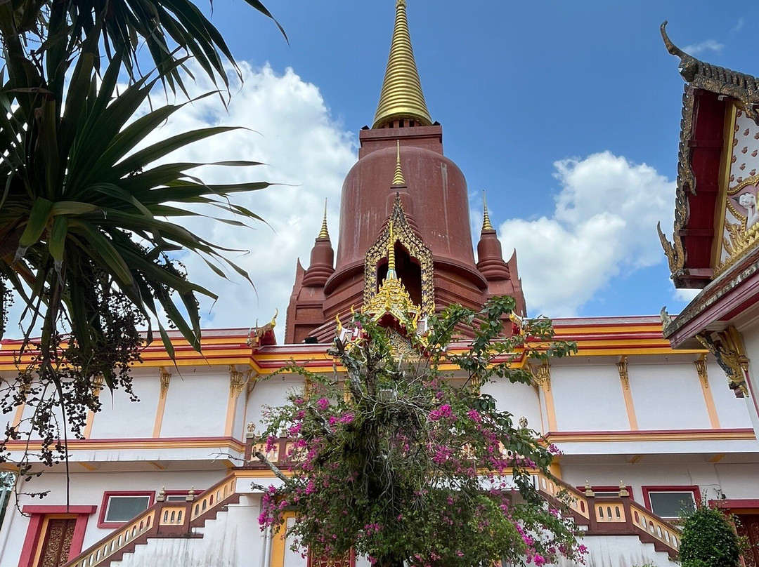 Wat Chang Hai Rat Buranaram景点图片