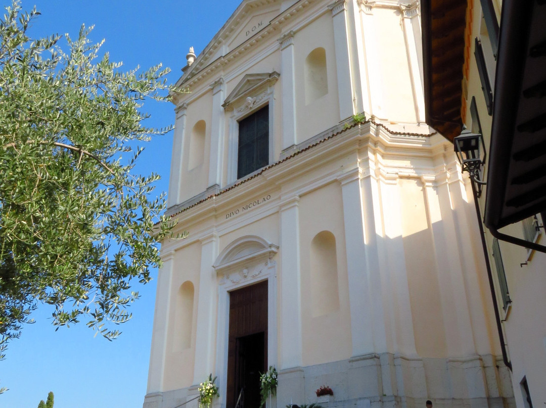 Chiesa di San Nicolò da Bari-加尔多内里维耶拉必去景点