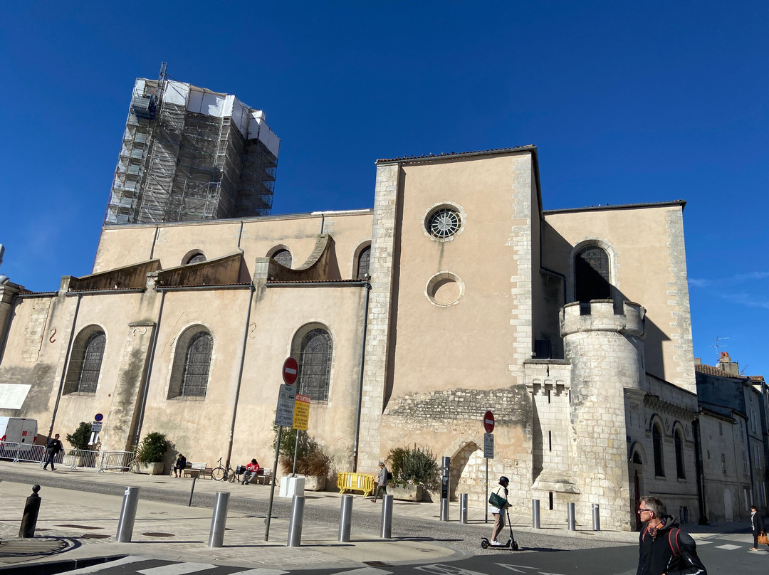 Eglise St-Sauveur景点图片