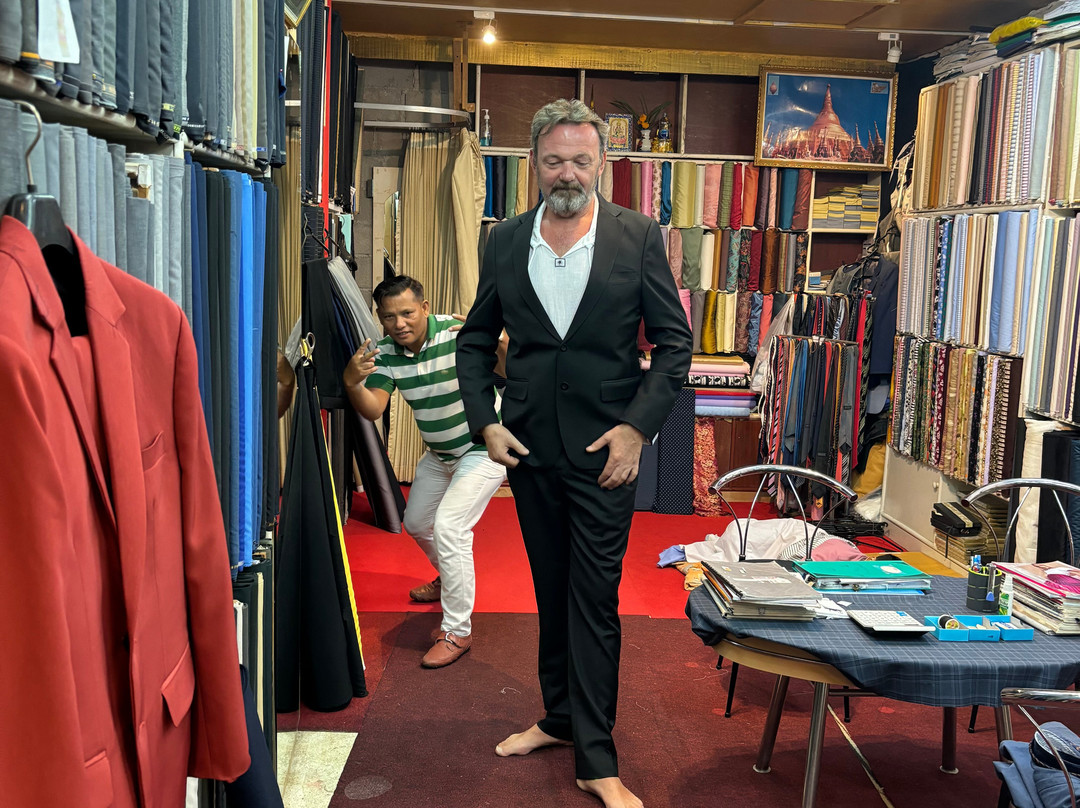 Italian Style Tailor & Leather-华欣必去景点