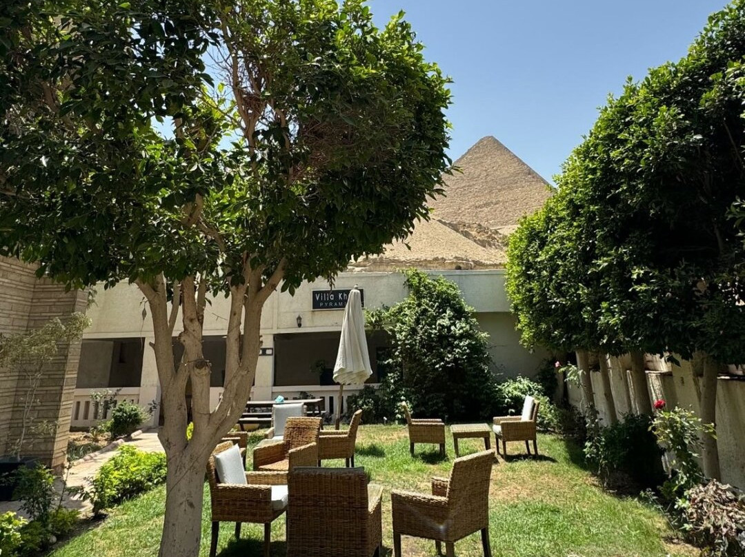 Villa Khufu Pyramids Hotel