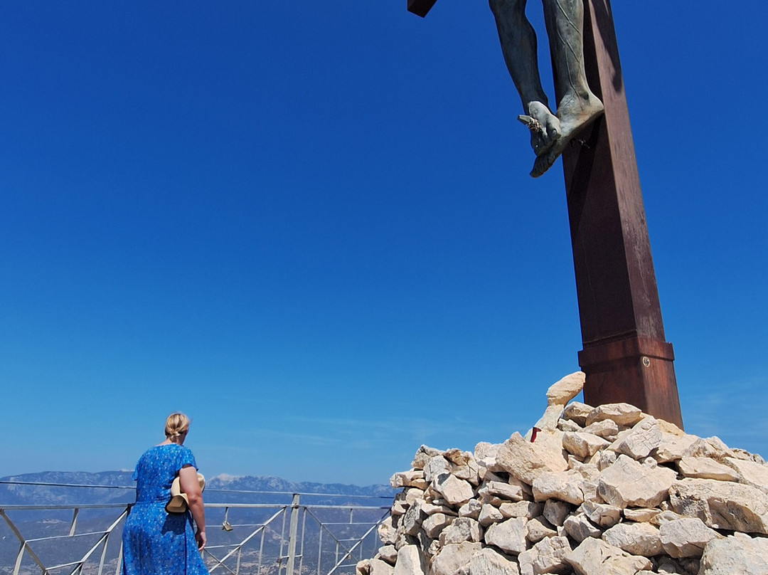 Statua Bronzea del Cristo-Galtelli必去景点