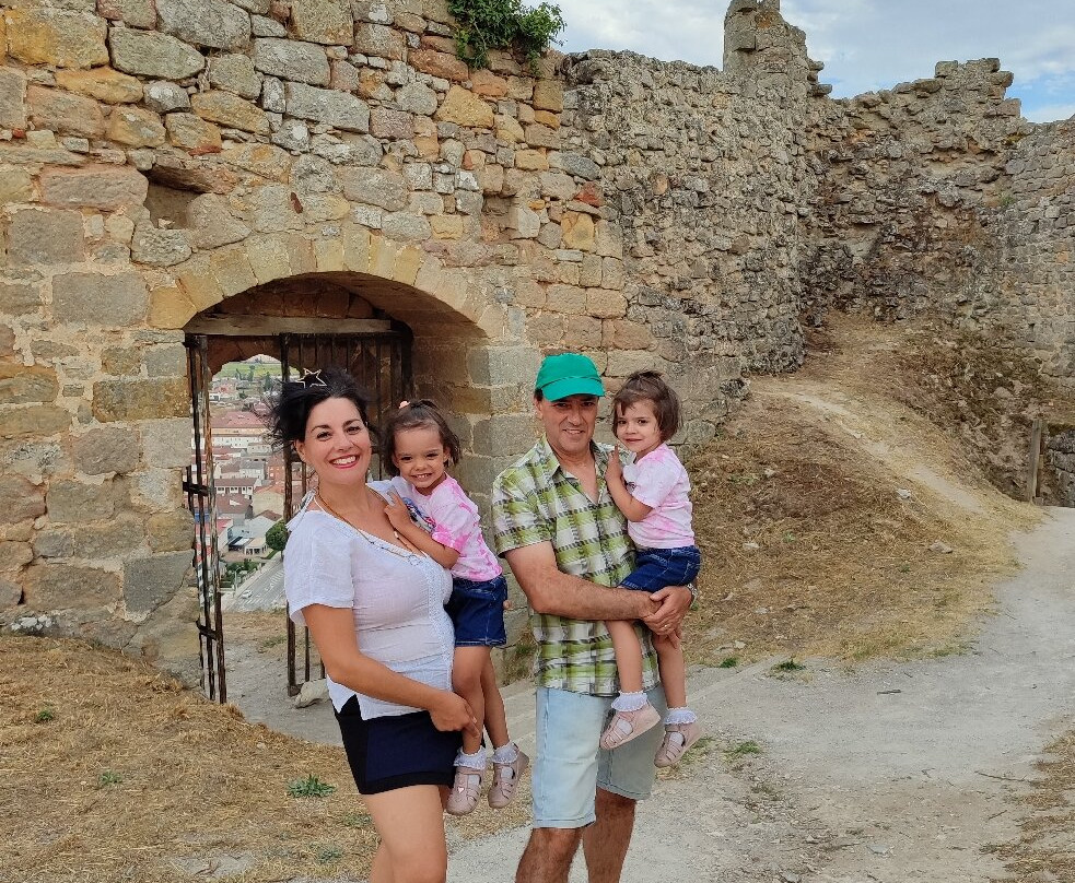 Castillo de Aguilar de Campoo景点图片