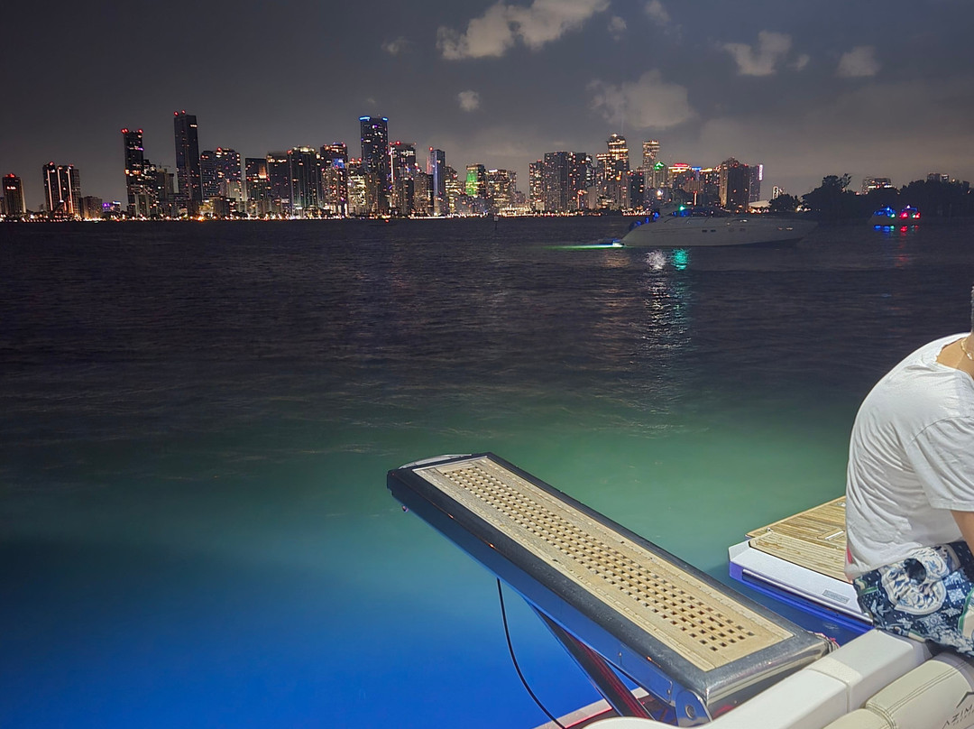 Miami Yacht Charter-迈阿密海滩必去景点