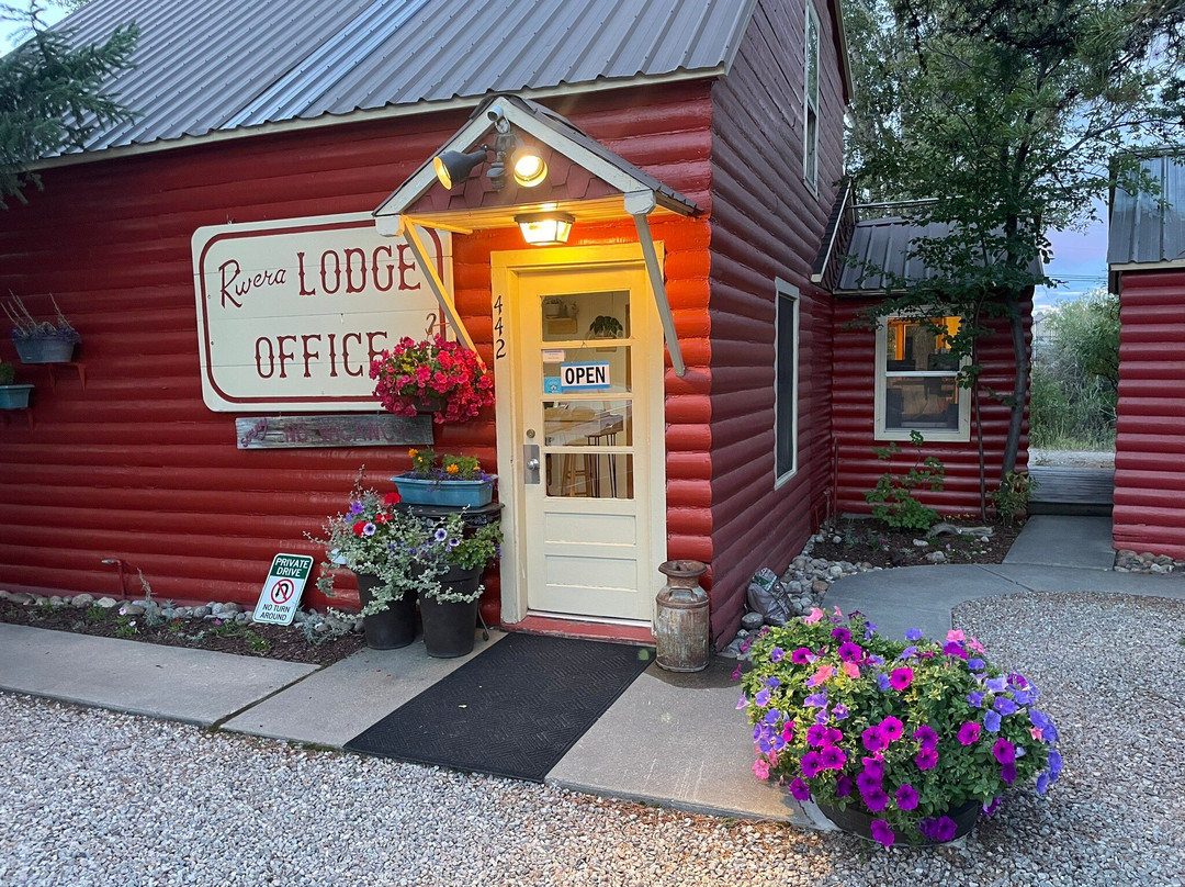 Rivera Lodge主图