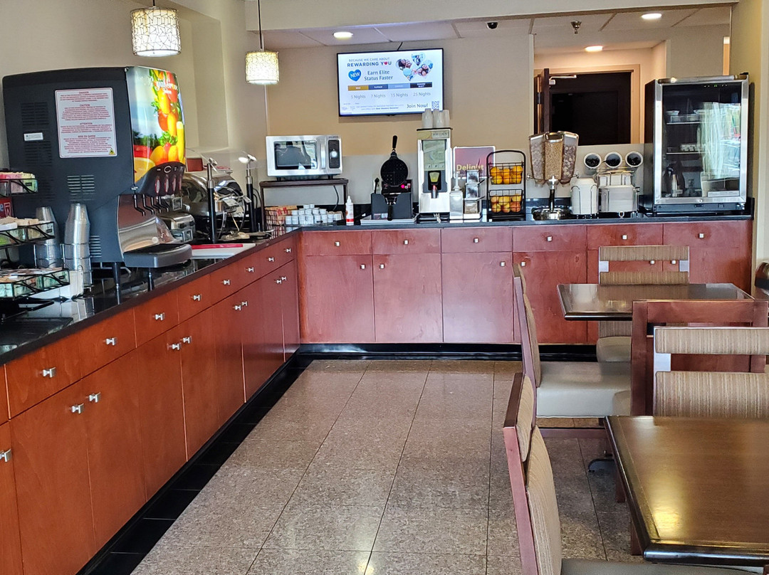 贝尔米德贝斯特韦斯特优质套房酒店主图