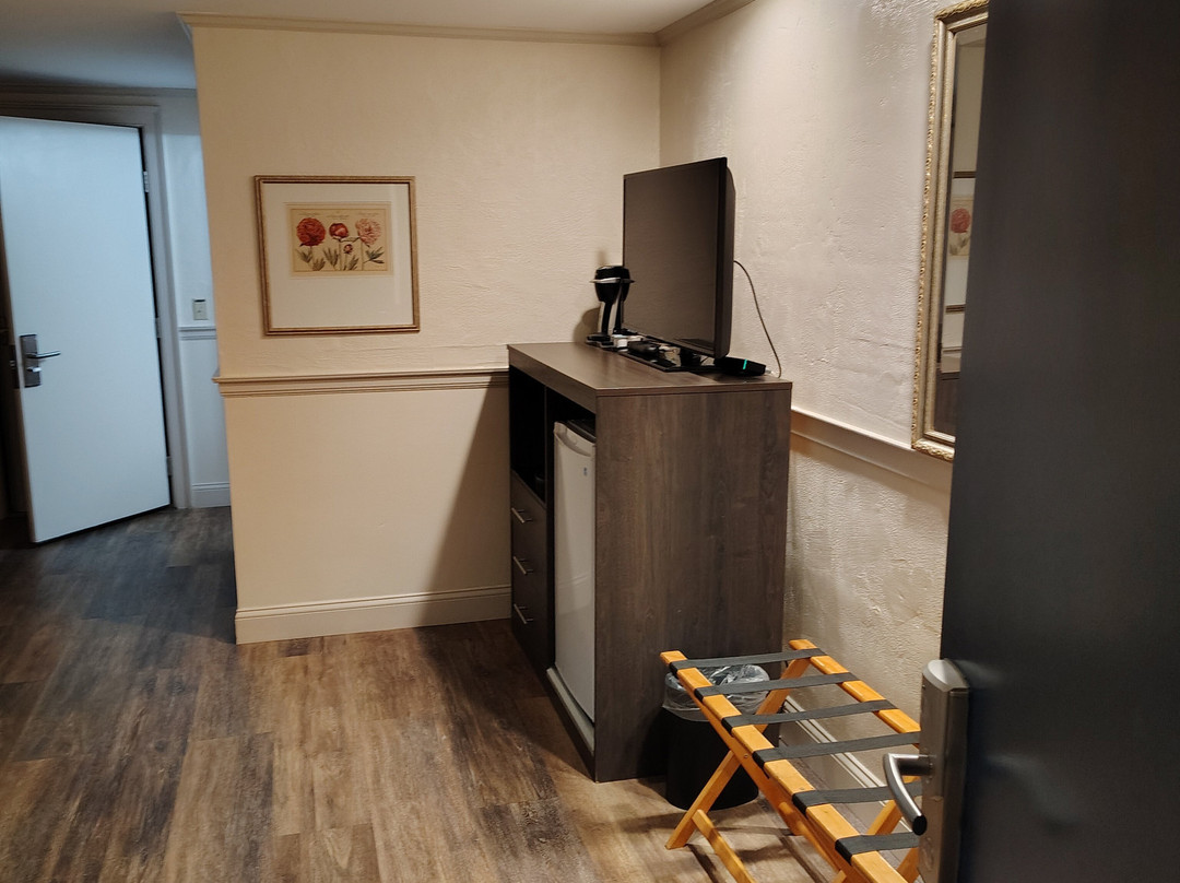 Eagle Wing Inn - Cape Cod主图