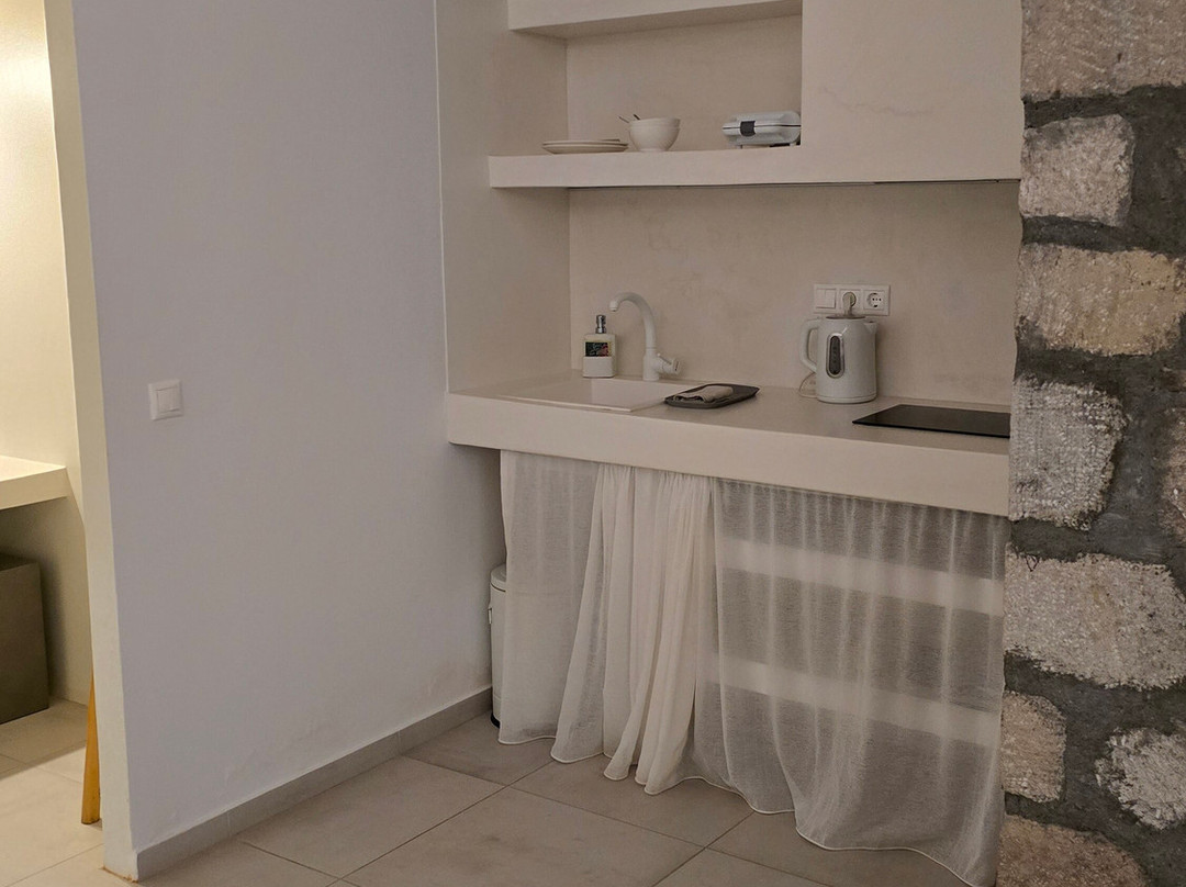 Nirome Luxury Suites主图