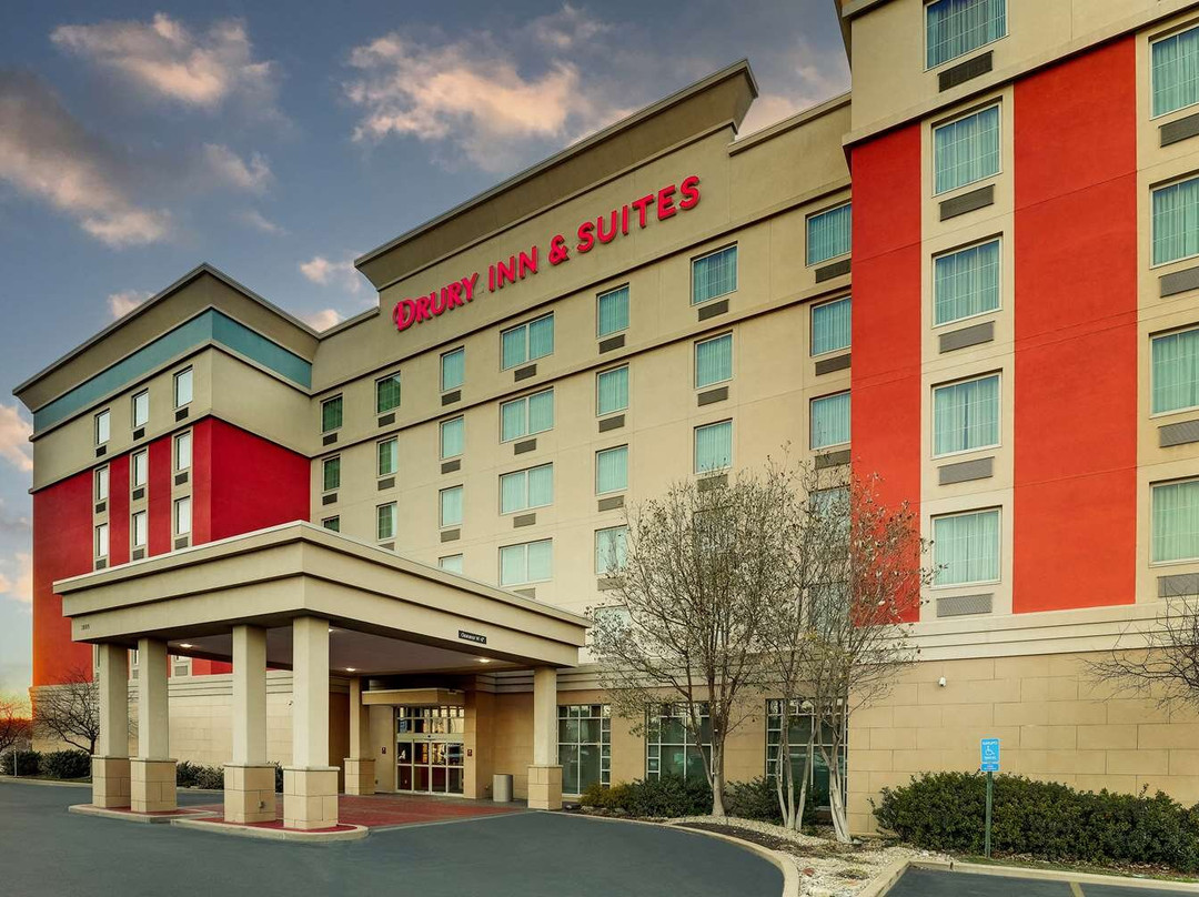 Drury Inn & Suites St. Louis Arnold主图