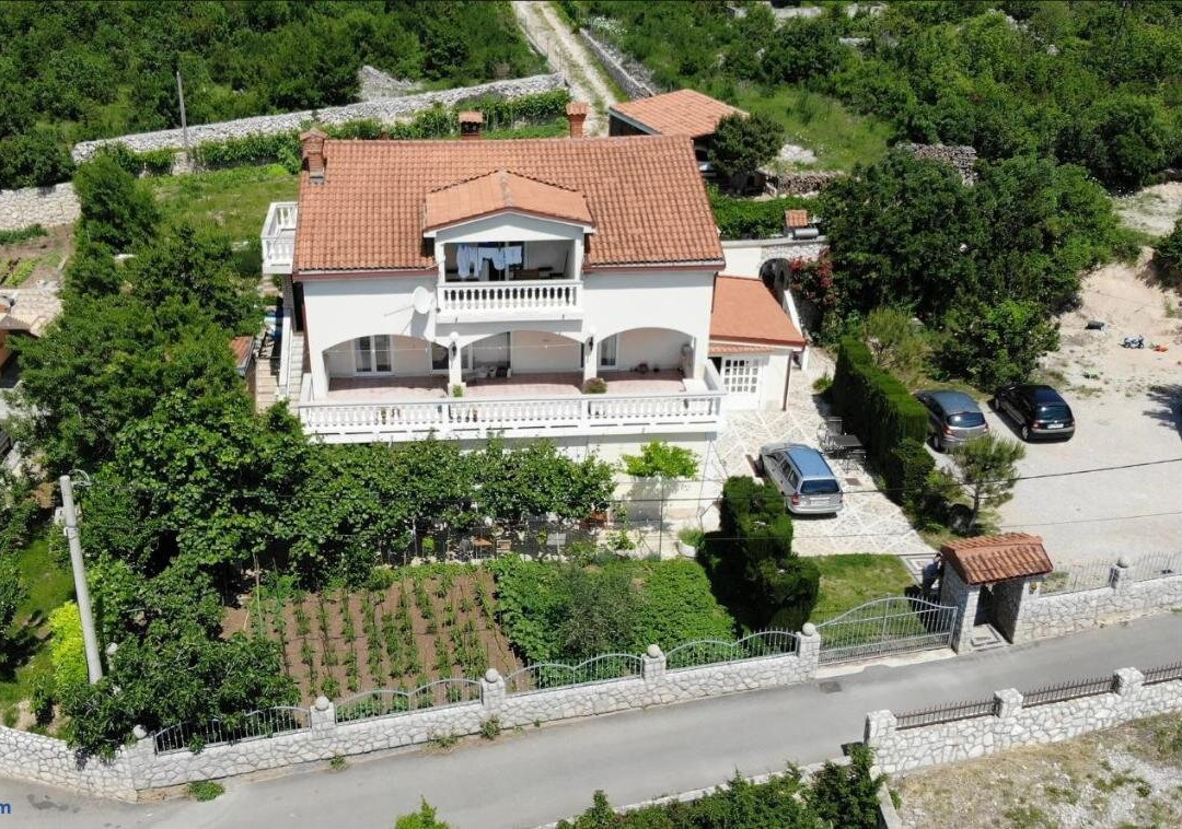 Apartments Dida Moj