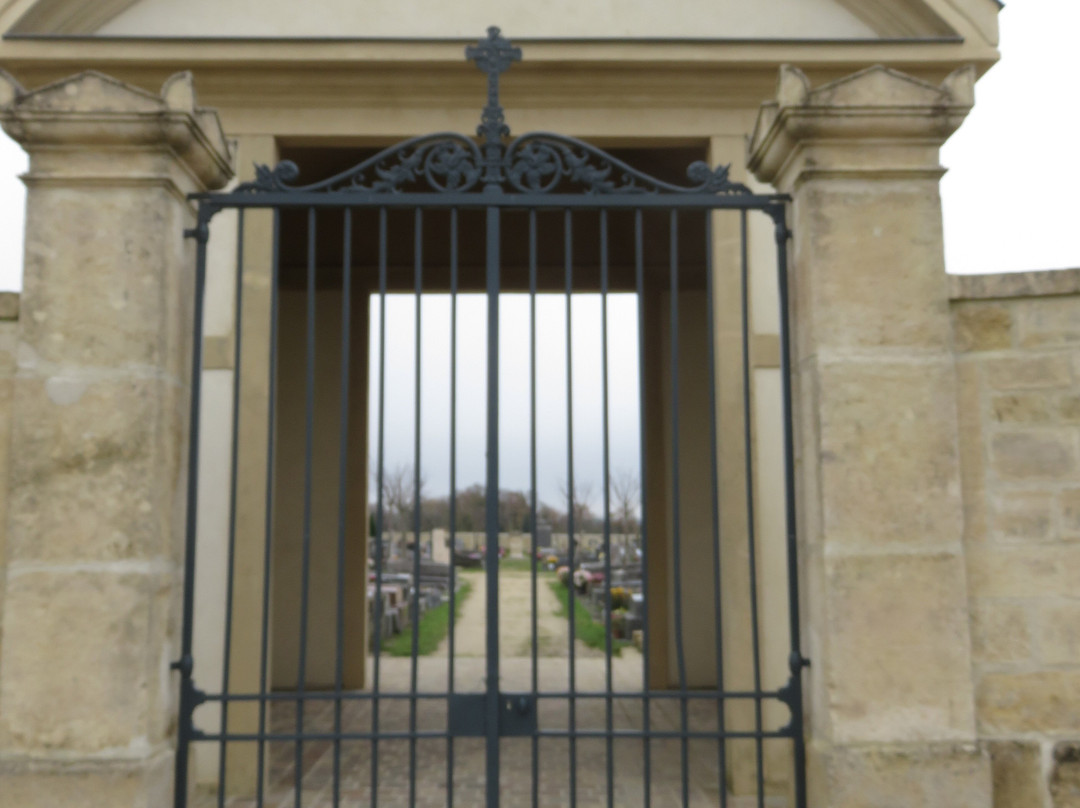 Cimetiere Auvers su Oise景点图片
