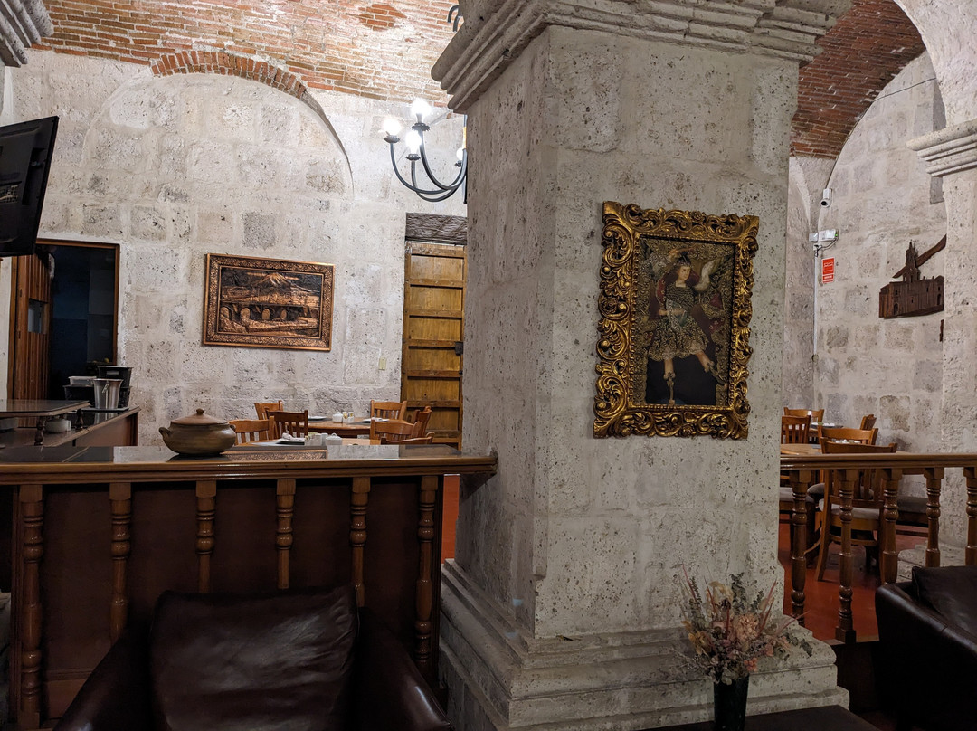 Los Tambos - Colonial主图