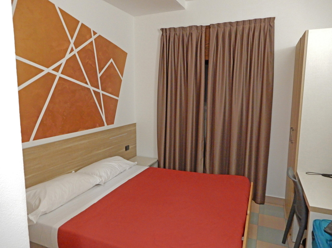 新皮欧内酒店主图