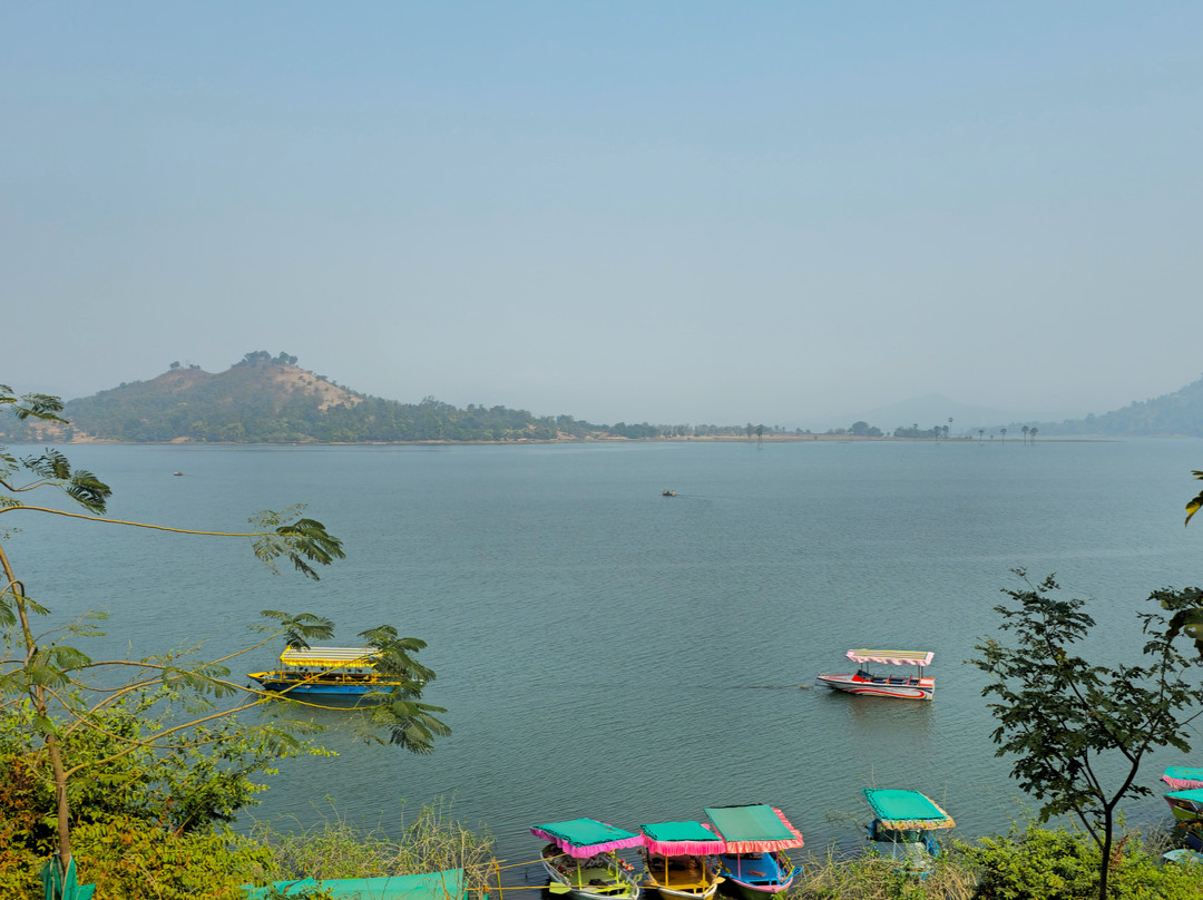 Dudhni Lake-锡尔瓦萨必去景点