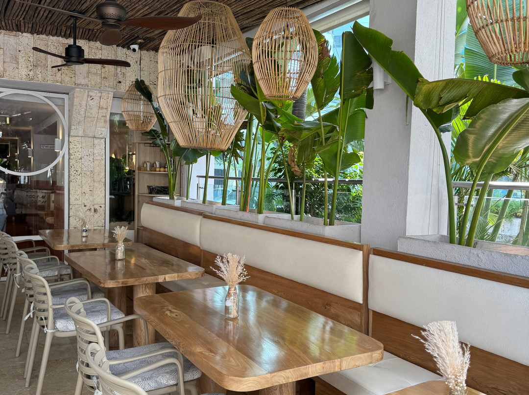 Yaya's Cafe Bar