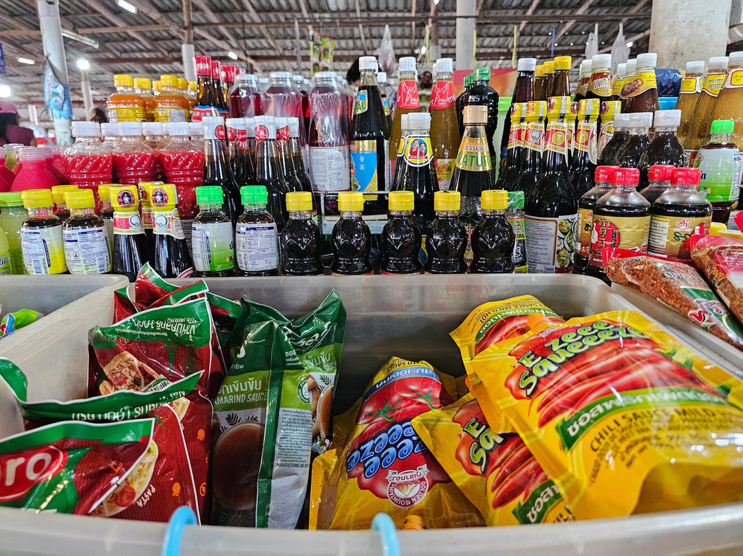 Old Takua Pa Sunday Market景点图片