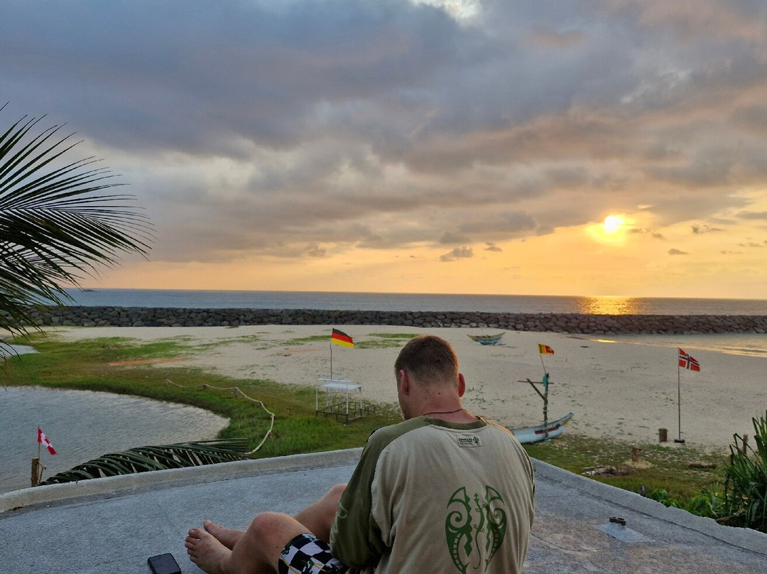 Bluefin Safe Beach-希克杜沃必去景点