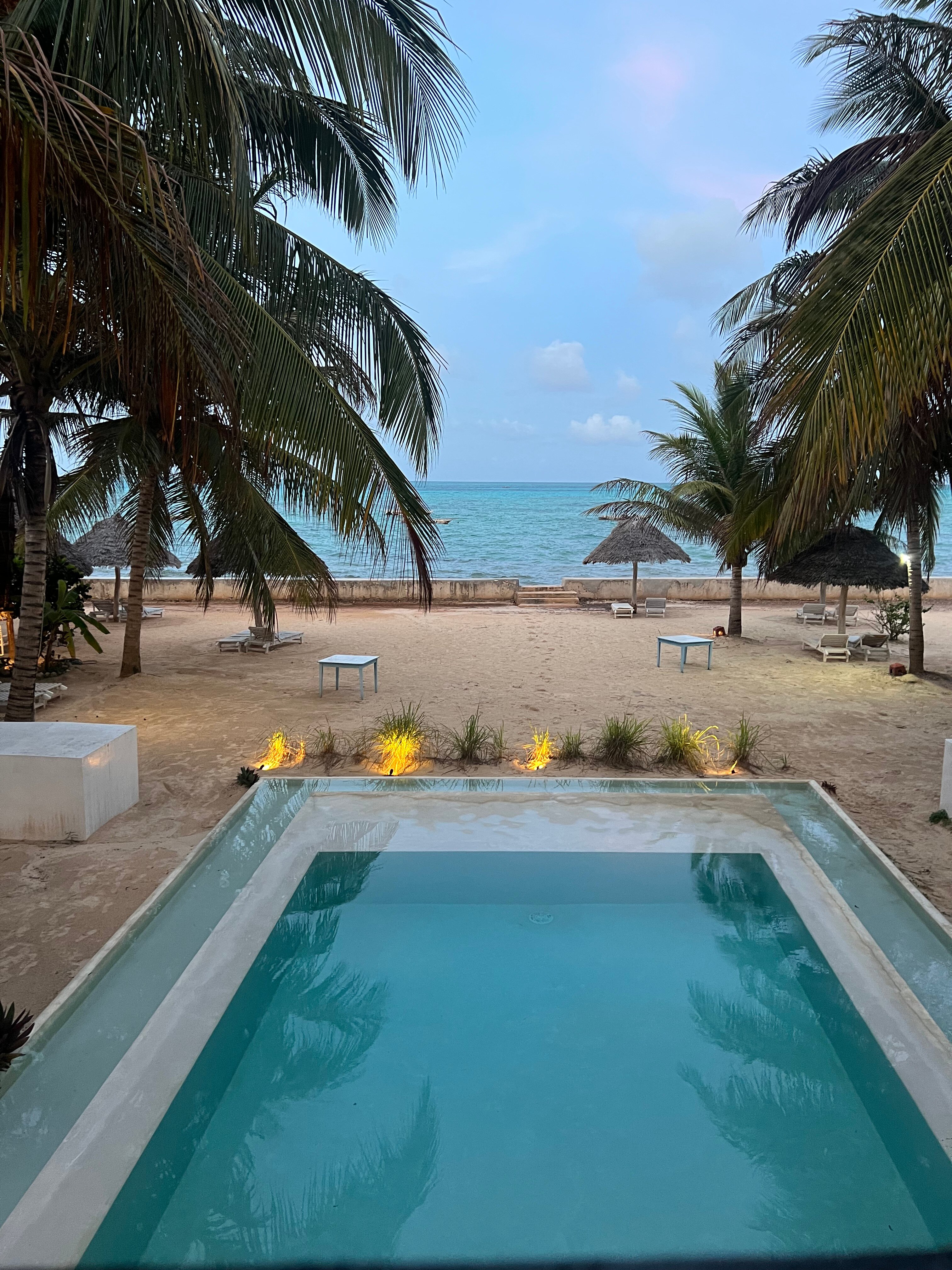 Nur Beach Hotel-泳池